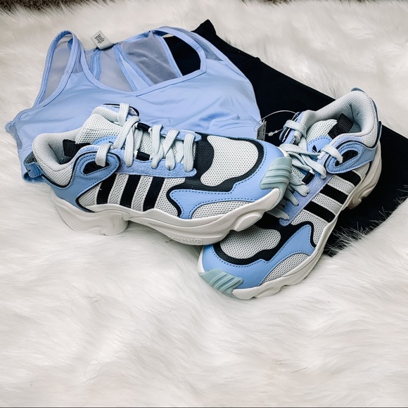 Adidas Magmur Runner Women’s - Picture 4 of 5